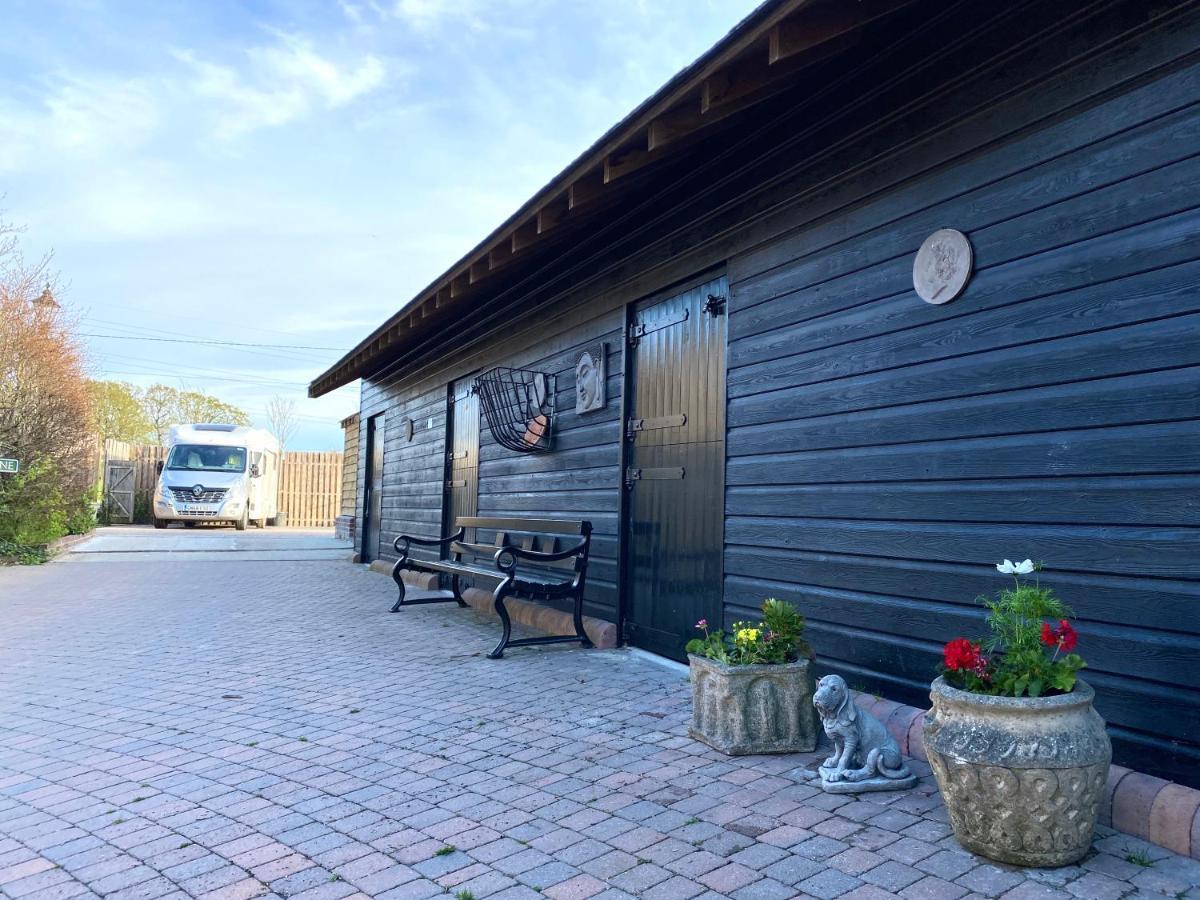 Amber Lodge Hickstead-A Burgess Hill Exterior foto