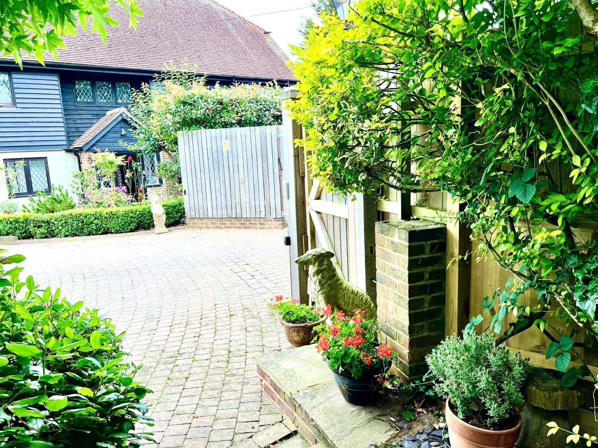 Amber Lodge Hickstead-A Burgess Hill Exterior foto