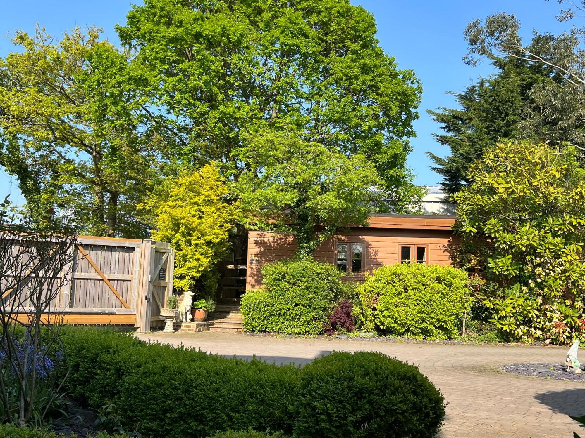 Amber Lodge Hickstead-A Burgess Hill Exterior foto