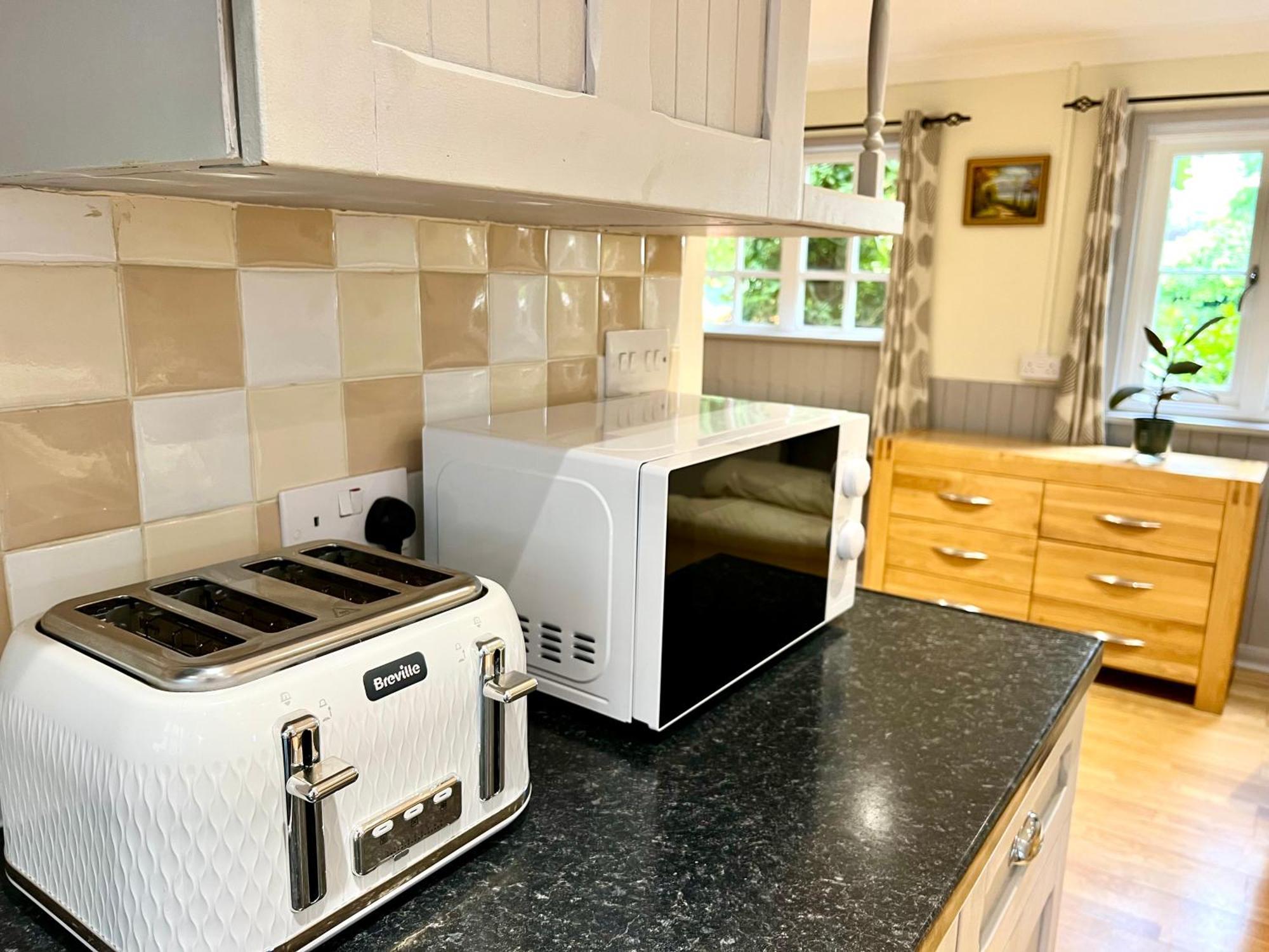 Amber Lodge Hickstead-A Burgess Hill Exterior foto