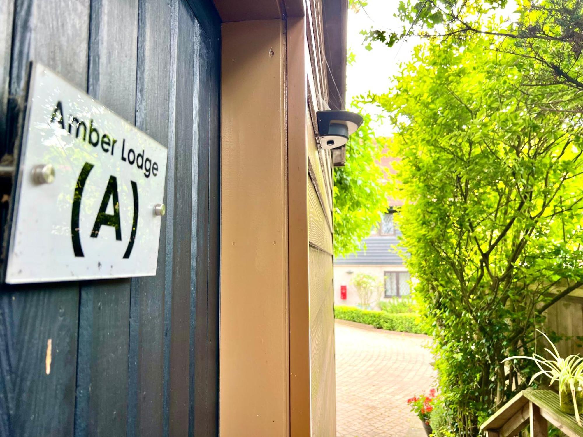 Amber Lodge Hickstead-A Burgess Hill Exterior foto
